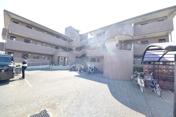 モンレーヴ染地の物件外観写真